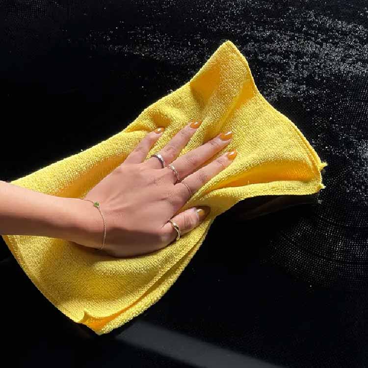 Hometex Microfiber Towels, 72 pack - Image 4